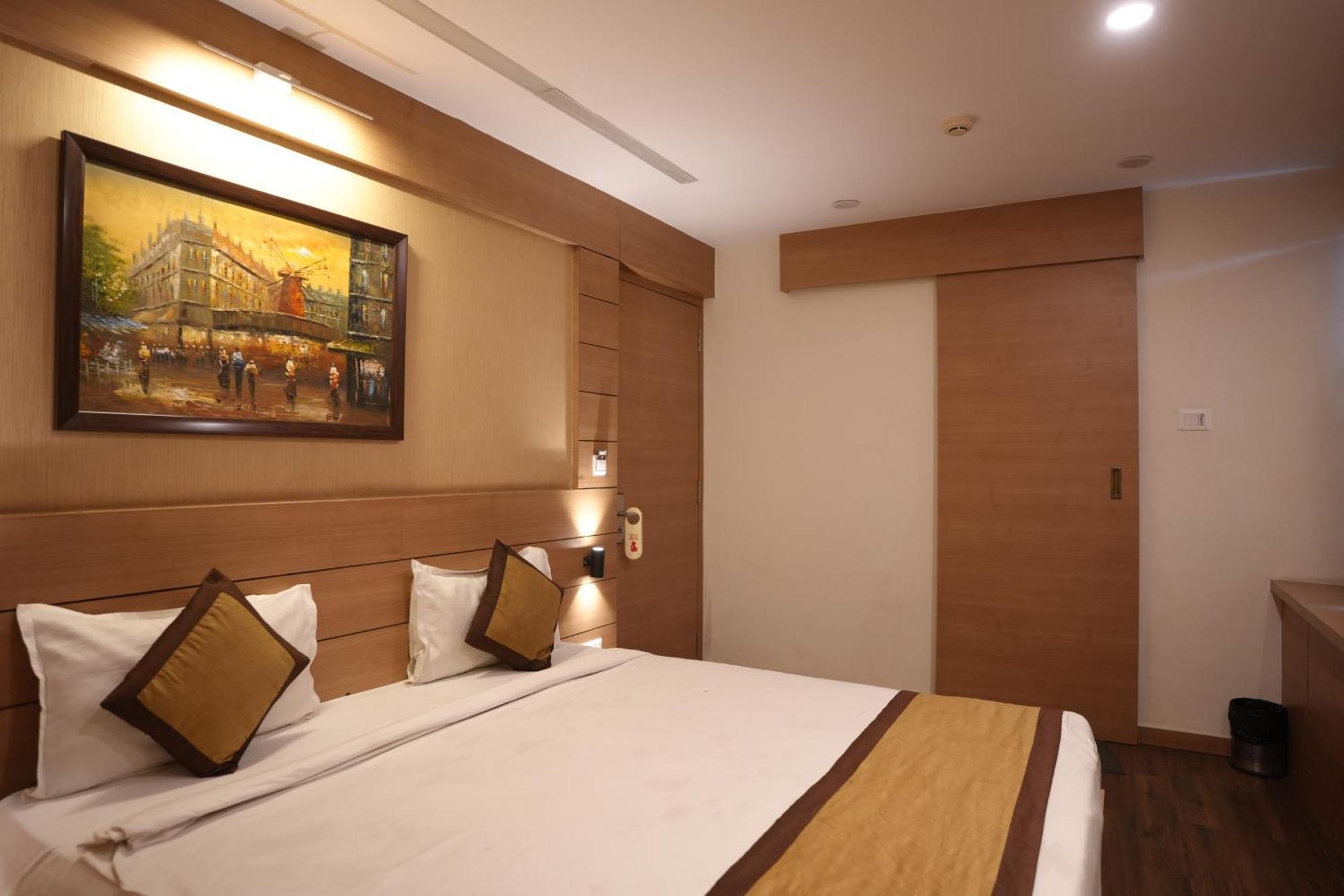 Hotel Silkhouse Premier Danapur Dış mekan fotoğraf