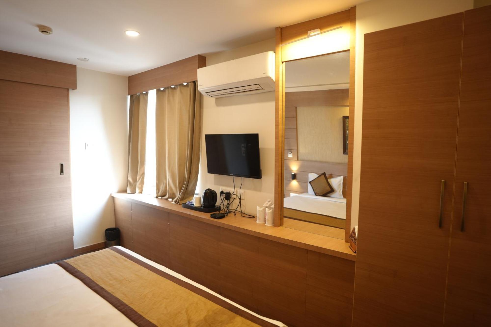Hotel Silkhouse Premier Danapur Dış mekan fotoğraf