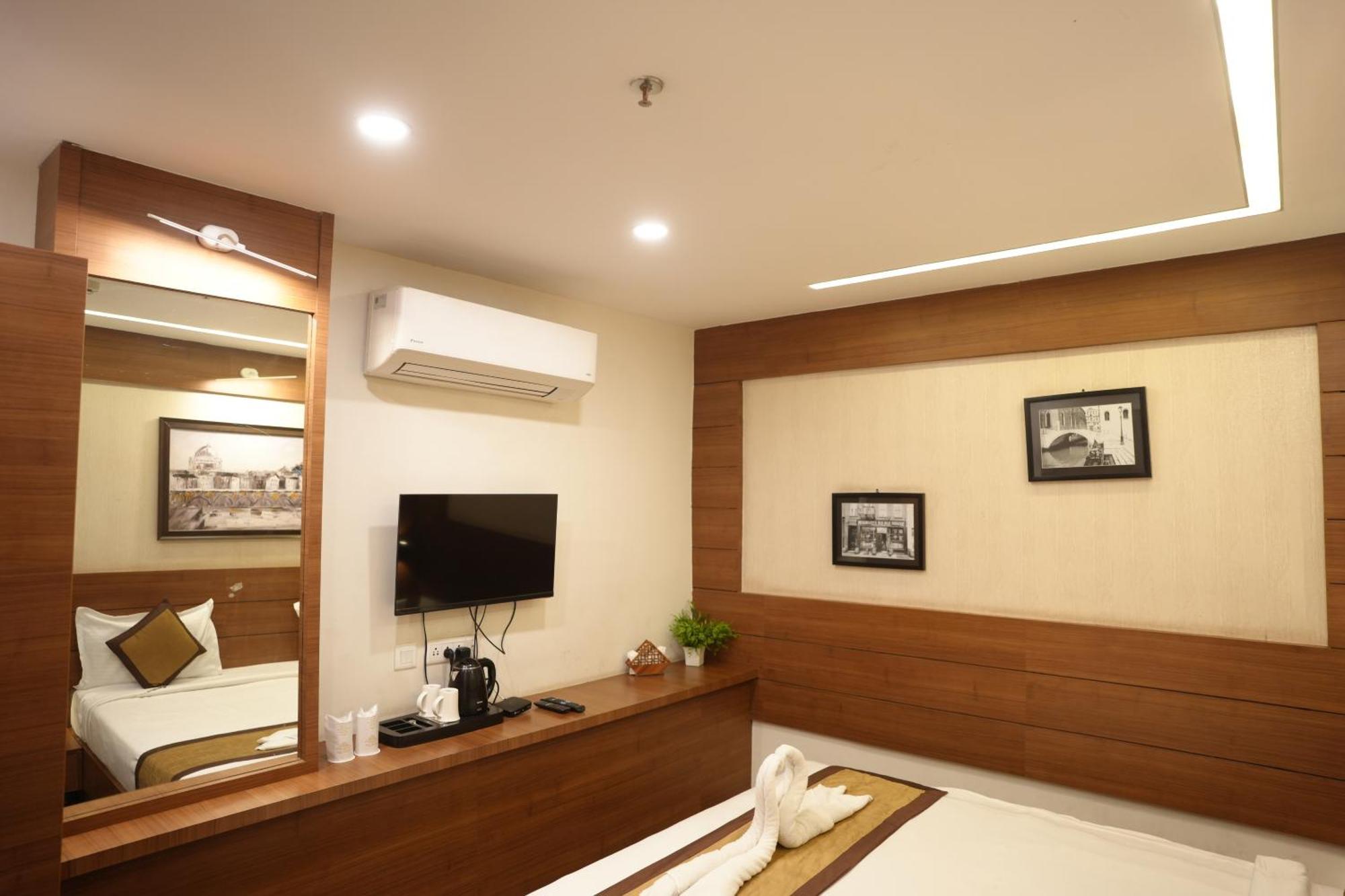 Hotel Silkhouse Premier Danapur Dış mekan fotoğraf