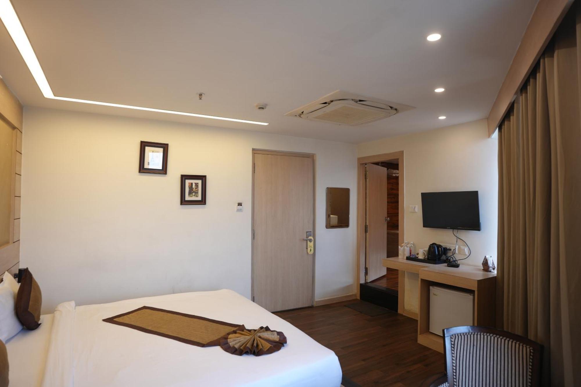Hotel Silkhouse Premier Danapur Dış mekan fotoğraf