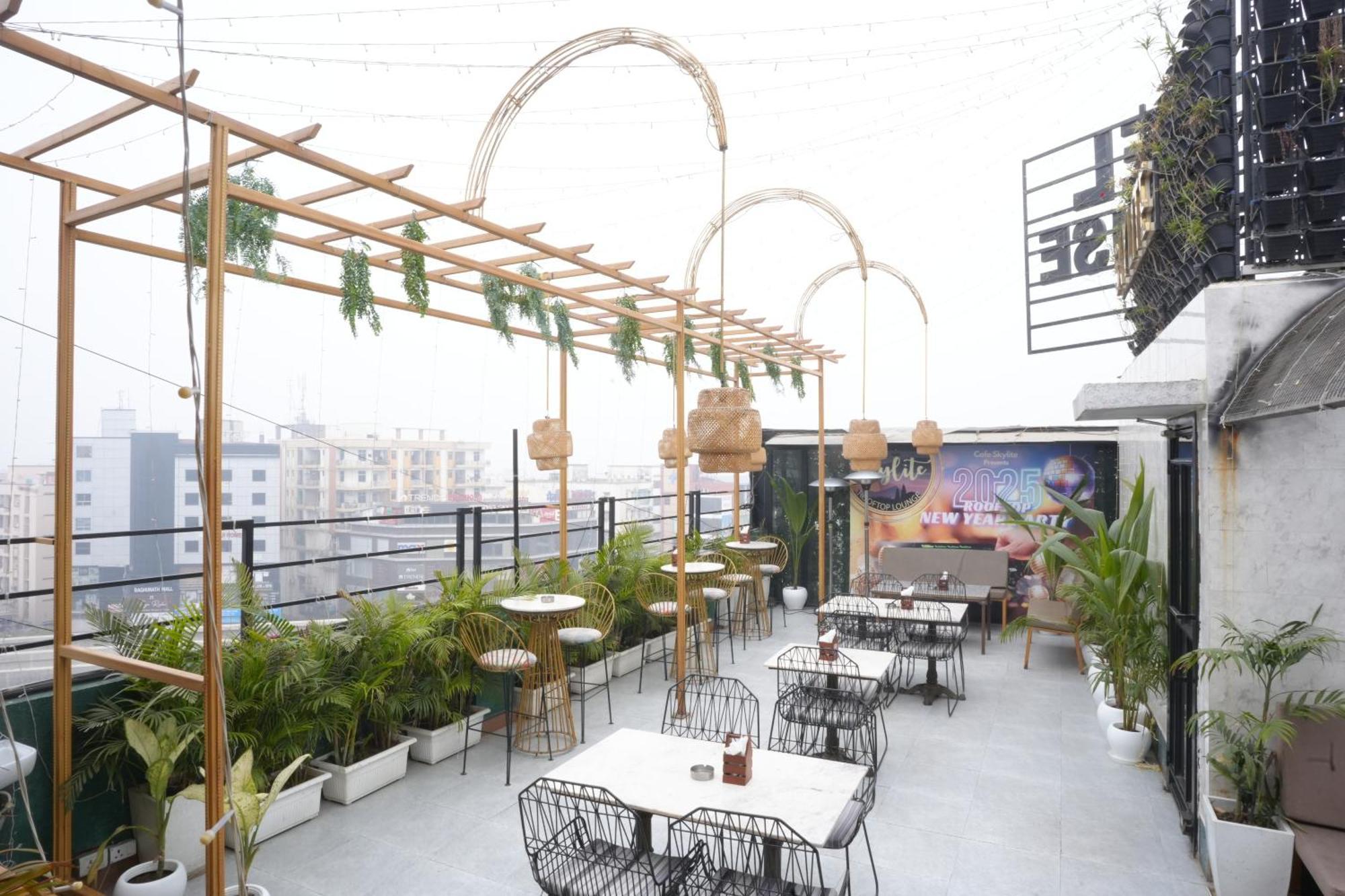 Hotel Silkhouse Premier Danapur Dış mekan fotoğraf