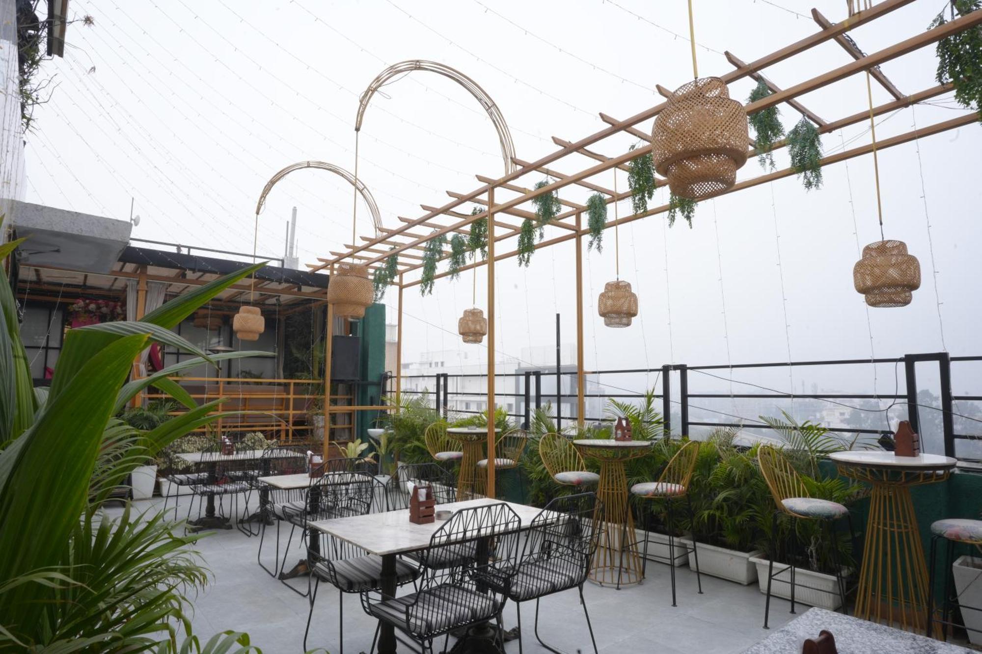 Hotel Silkhouse Premier Danapur Dış mekan fotoğraf